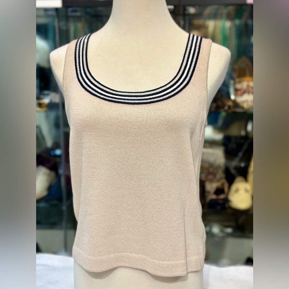 ST. JOHN Elegant Cream Sleeveless Top size:P
